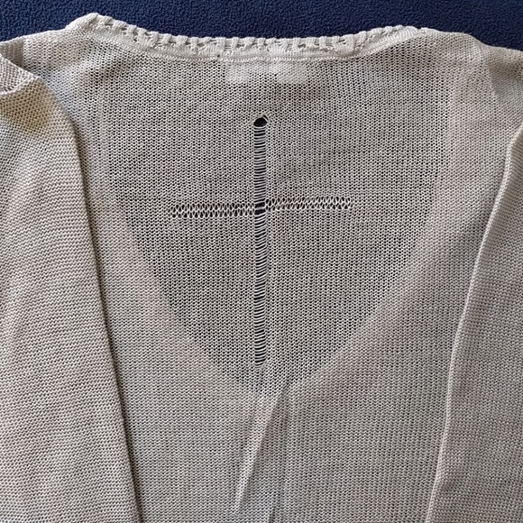 Knitted pullover. - Picture 4 of 4